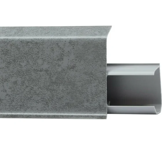 Плинтус напольный со съемной панелью QUADRO №570 Дарк 55мм*2,2м (40)