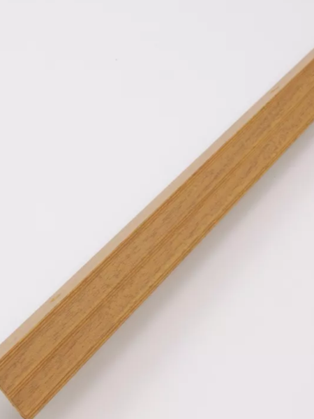 Угол-порог 19*19 2,0м дуб деревенский У40.39 ССС