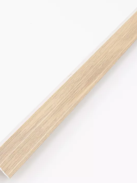 Угол-порог 19*19 3,0м дуб золотистый У40.16