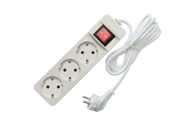 Удлинитель 3*5 ПВС 16А c/з с переключателем сечение кабеля 0,75 мм² TANGO (1/20)